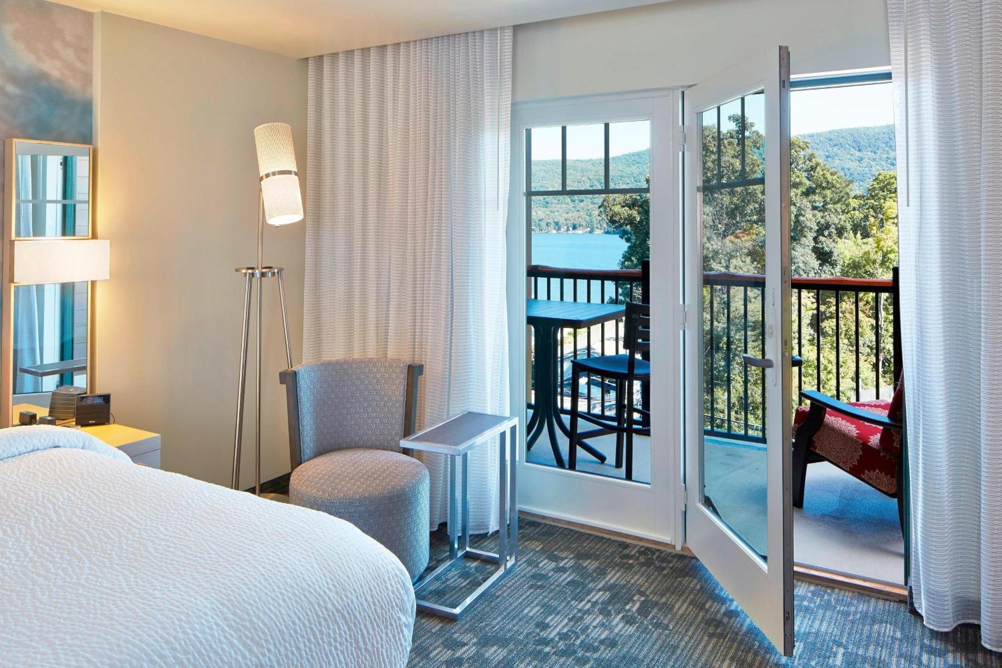 Courtyard By Marriott Lac George Extérieur photo